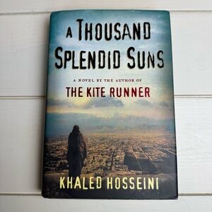 A Thousand Splendid Suns Hardcover Book